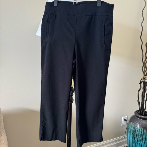Laura Black Straight Leg Pull on Capri Pants Size 8 - Picture 3 of 6